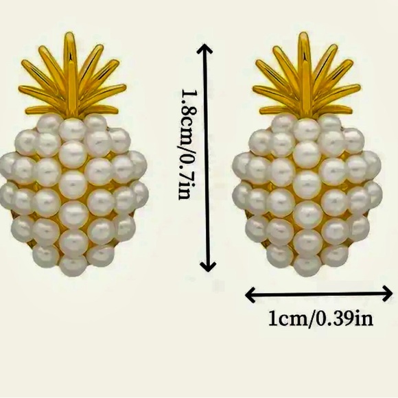 NWOT - Charming Gold and Cream Pineapple Stud Earrings - Picture 6 of 6